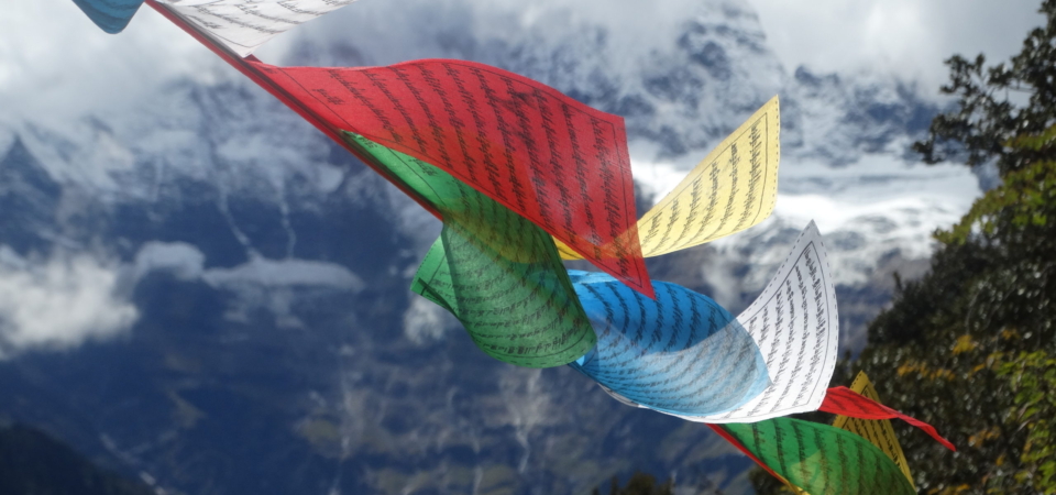 prayer flags yunnan